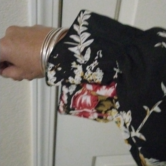 Woman's Shein curves  black floral long sleeve dress 4x **read 3x - Picture 6 of 7